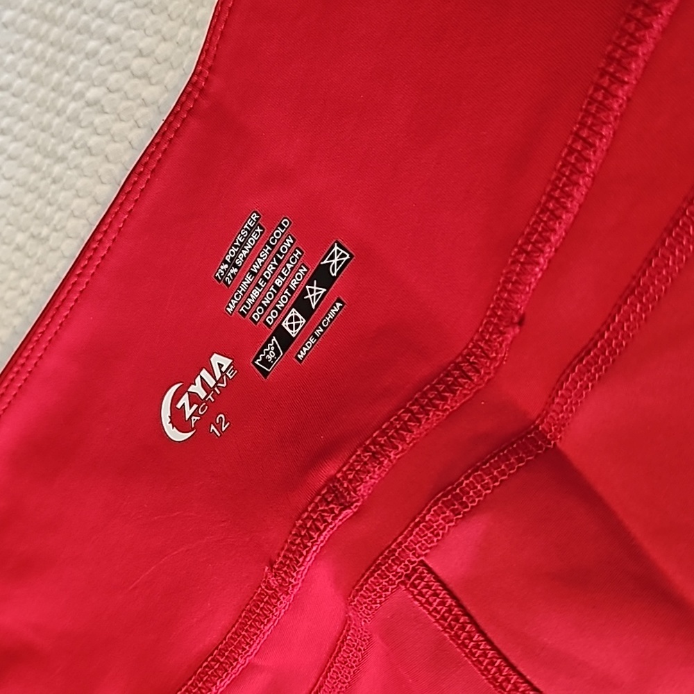 Zyia, Red Capri Pocket Light n Tights
